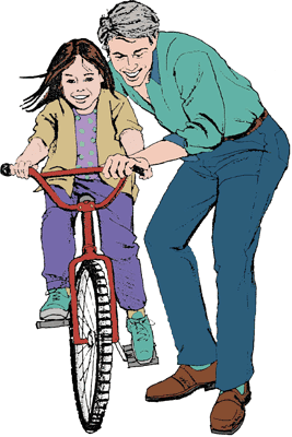 papa aide Isabelle à monter sur le vélo