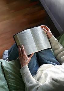 guy reading his Bible